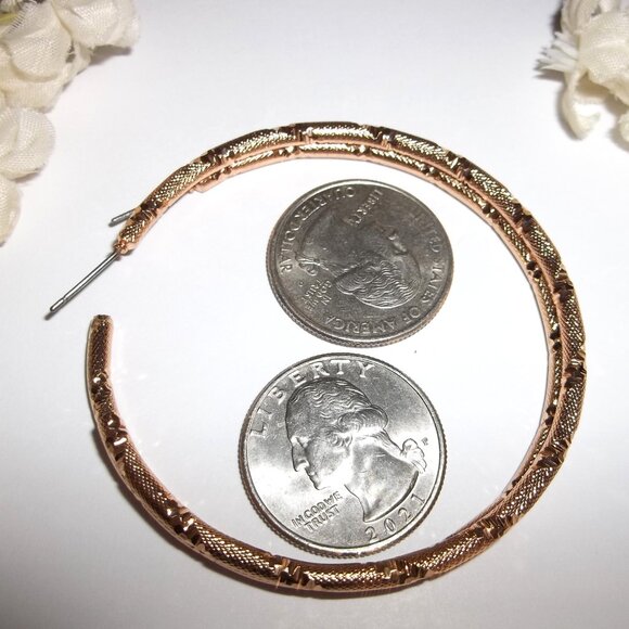 2 1/2 Inch Gold Hoop Earrings Costume Jewelry Oversized Fashion Accessory C876 - Picture 2 of 4